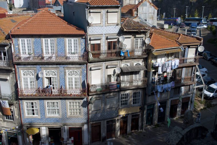 португалия сколько брать денег
